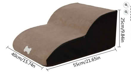 Photo of free dog ramp/steps - firm foamhttps://www.ilovefreegle.org/give/ (Snaresbrook E11) #1