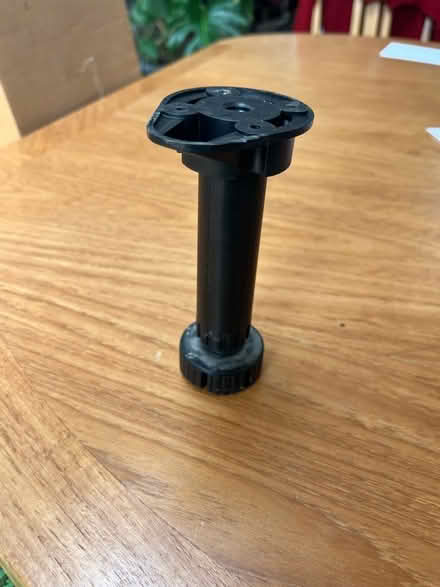 Photo of free Adjustable height screw on feet (Kennington OX1) #1