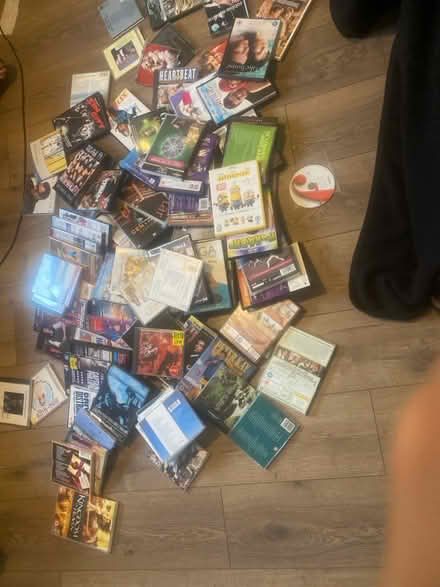 Photo of free Massive bundle of CDs & dvds in excellent condition (Whitworth Halls of Residence M14) #1