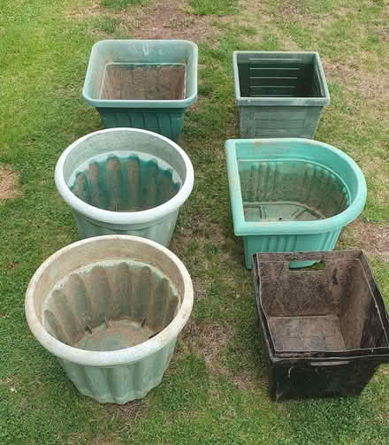 Photo of free Large plant pots (Monkston Park MK10) #1