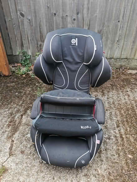 Photo of free kiddy car seat (Caversham Heights RG4) #1