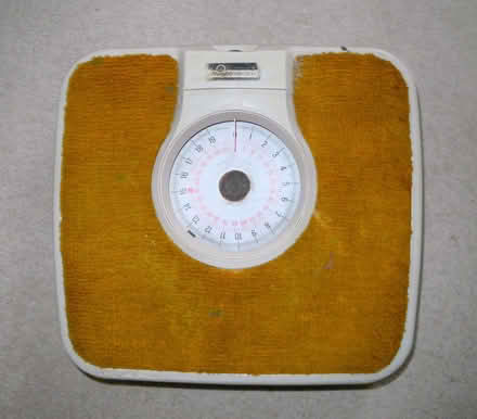 Photo of free bathroom scales (Whitehill SG4) #1
