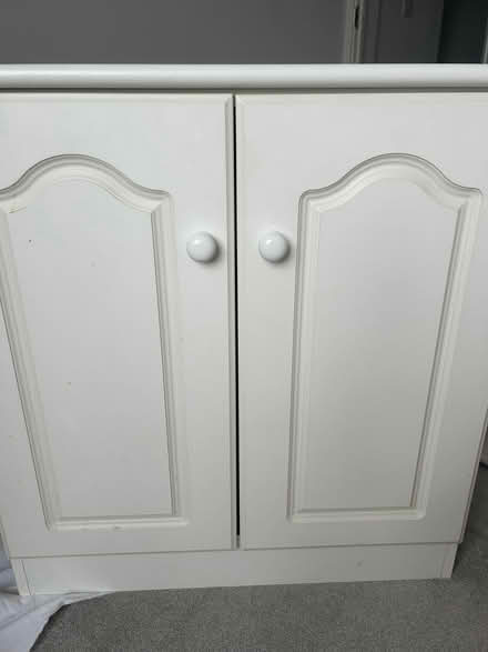 Photo of free White cupboard with shelf (Surbiton KT6) #1