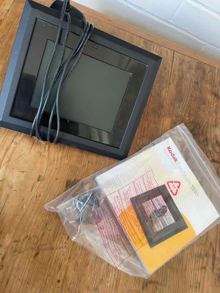 Photo of free Kodak digital frame (BS8) #2