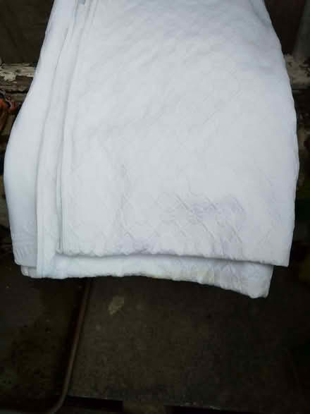 Photo of free king size cotton throw. (Beulah Hill CR7) #2