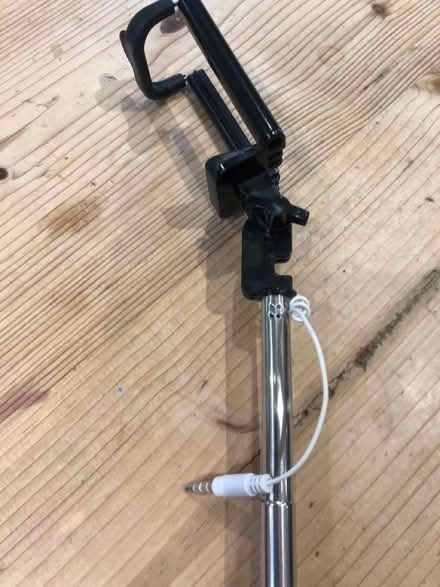 Photo of free Selfie stick (Onslow Village) #3