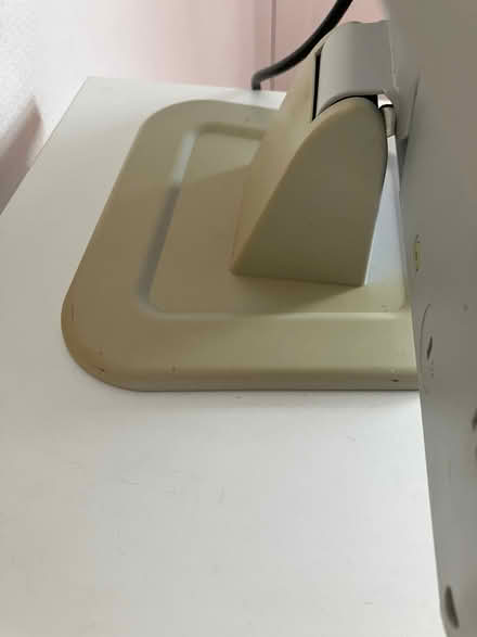 Photo of free Fujitsu Siemens 17” PC Monitor (Bilton HG1) #2