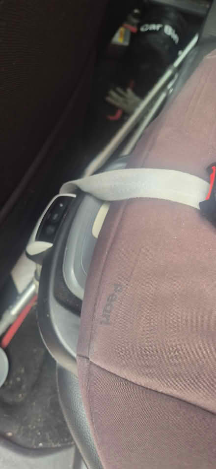 Photo of free Maxi cosi car seat and iso fix (Derby Chaddesden DE21) #4