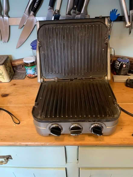 Photo of free Cuisinart grill (Letchworth SG6) #2