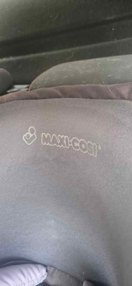 Photo of free Maxi cosi car seat and iso fix (Derby Chaddesden DE21) #3