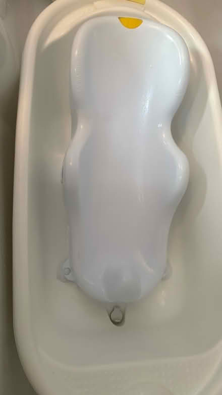 Photo of free Baby’s bath + seat (Chatham) #4