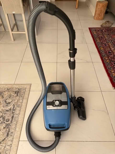 Photo of free Miele Blizzard CX1 Bagless Vacuum Cleaner - Not Working! (Weybridge KT13) #1