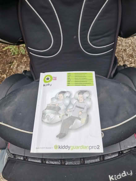 Photo of free kiddy car seat (Caversham Heights RG4) #3