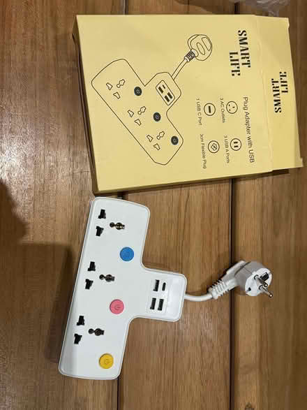 Photo of free European plug adaptor with USB (Chelsea Green SW3) #1