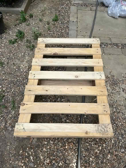 Photo of free Clean wooden pallet (Tooting Bec/Balham SW17) #1
