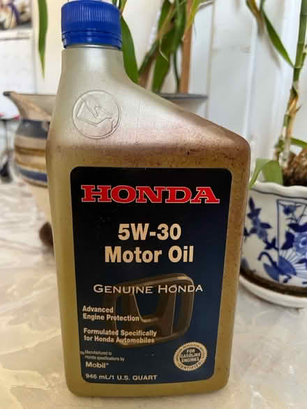 Photo of free 7 quarts of Honda 5W-30 Motor Oil (Portola District, SF) #1