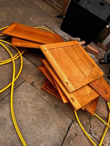 Photo of free Solid Oak kitchen doors for refurbishing (Spondon DE21) #2
