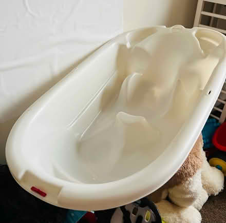 Photo of free Baby bath tub (Hemel Hempstead) #1