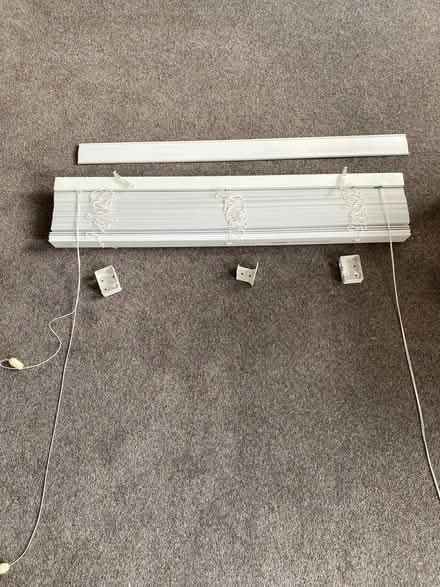 Photo of free White Slatted Blind (CT11) #1