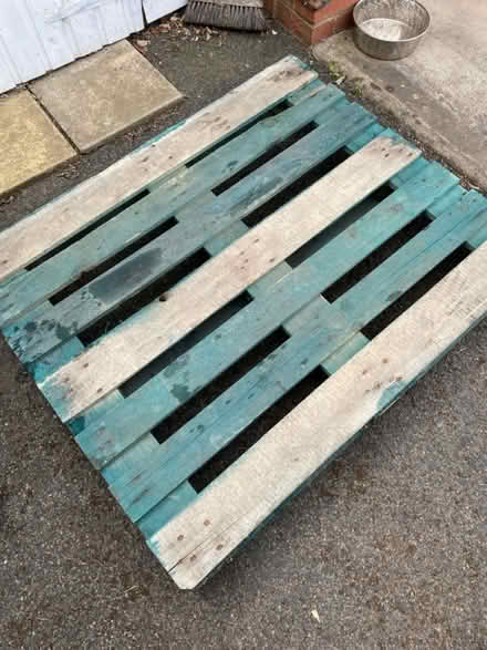 Photo of free Pallet (Perdiswell WR3) #1