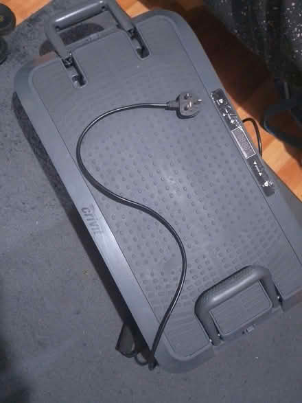 Photo of free Vibration plate (Phippsville) #1