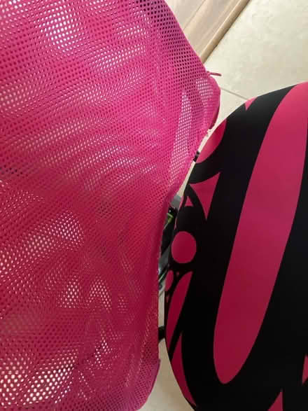 Photo of free Pink kids' office chair (Kempston) #3