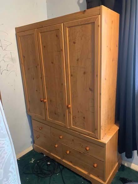 Photo of free Wardrobe (Selsdon) #2