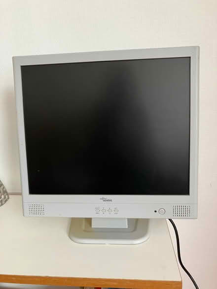 Photo of free Fujitsu Siemens 17” PC Monitor (Bilton HG1) #1