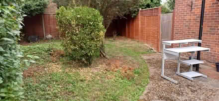 Photo of free vgc office/ computer table (leighton buzzard LU7) #3