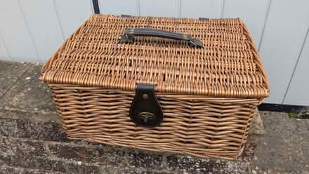 Photo of free Empty Wicker Hamper (Chesham HP5) #2