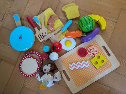 Photo of free Play kitchen and supplies (Florence Park OX4) #3