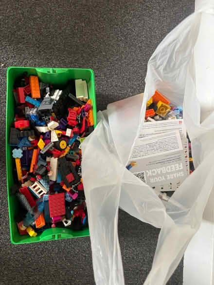 Photo of free Lego (SE6) #1