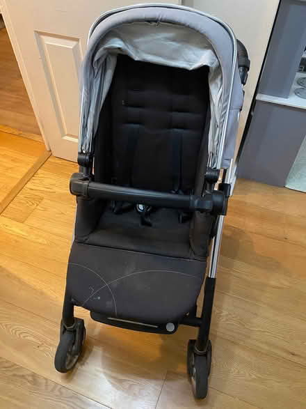 Photo of free Silvercross wayfarer pram (Tooting SW17) #2