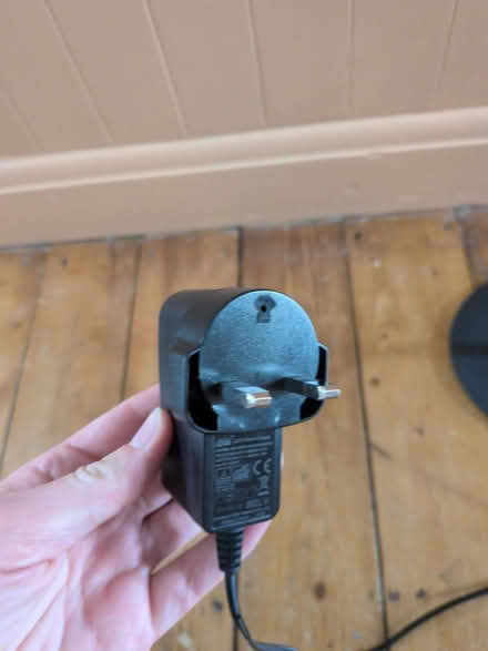 Photo of free Lamp with remote control - needs a new plug (Burnage M14) #3