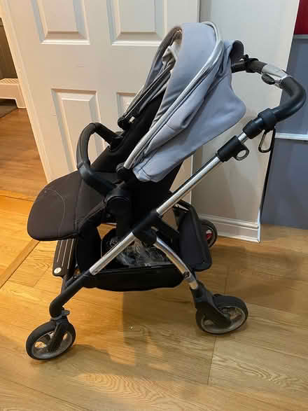 Photo of free Silvercross wayfarer pram (Tooting SW17) #1