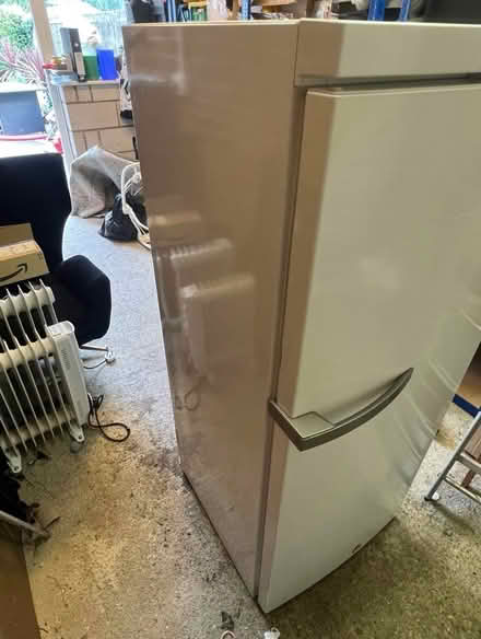 Photo of free miele fridge k 12421 sn (Wivenhoe) #4