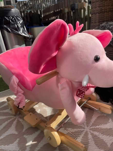 Photo of free Pink rocking and wheels elephant (Laindon SS155NL) #3