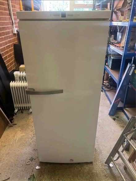 Photo of free miele fridge k 12421 sn (Wivenhoe) #1