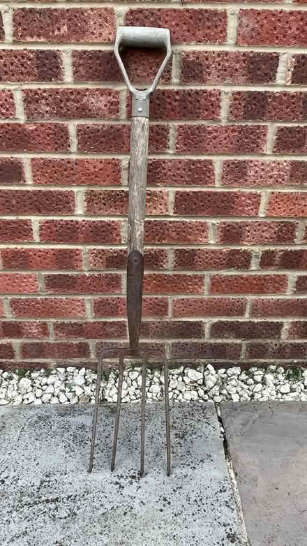 Photo of free Garden fork (Charlton OX12) #1