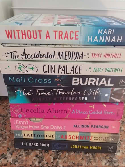 Photo of free Books (Phippsville) #1