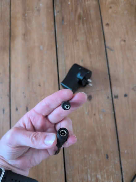 Photo of free Lamp with remote control - needs a new plug (Burnage M14) #4