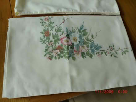 Photo of free Pair of pillow cases (Bilton HG1) #2