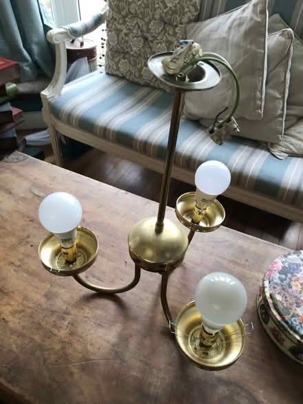 Photo of free Light fitting for 3 bulbs (Kidlington OX5) #1