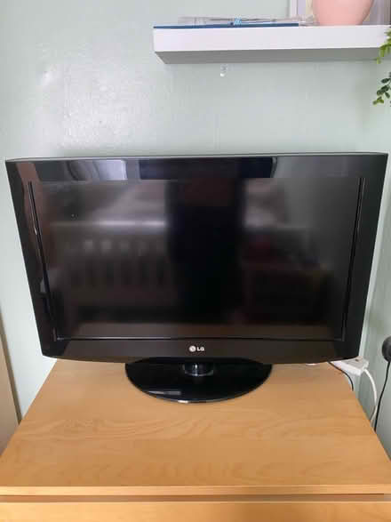 Photo of free 32”tv (Abingdon OX14) #1