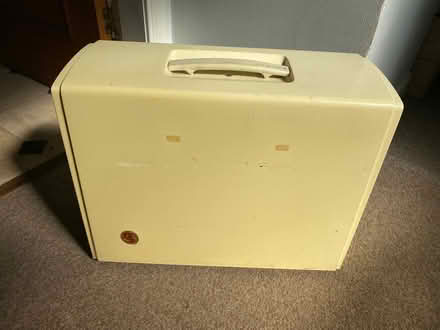 Photo of free Singer futura sewing machine (Pitlessie KY15) #1
