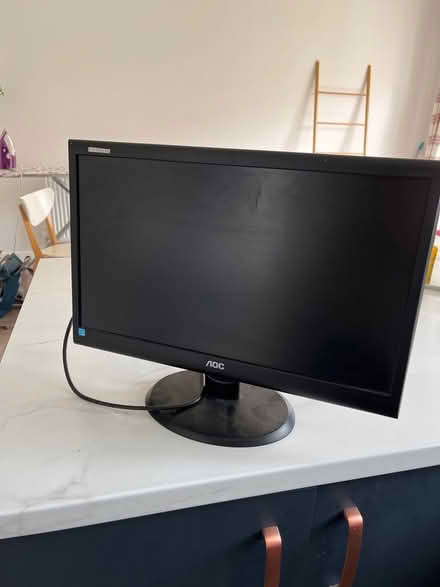 Photo of free Computer screen (Charlton OX12) #1