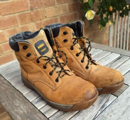 Photo of free Work boots size nine (Prestbury GL52) #1