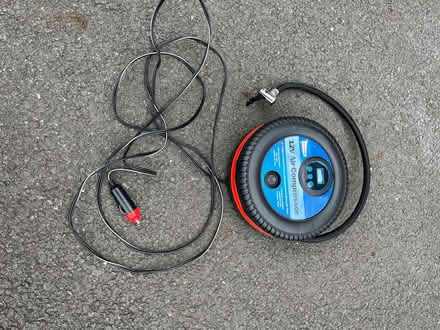 Photo of free 12v Air Compressor. (Harlow Fields DE22) #2