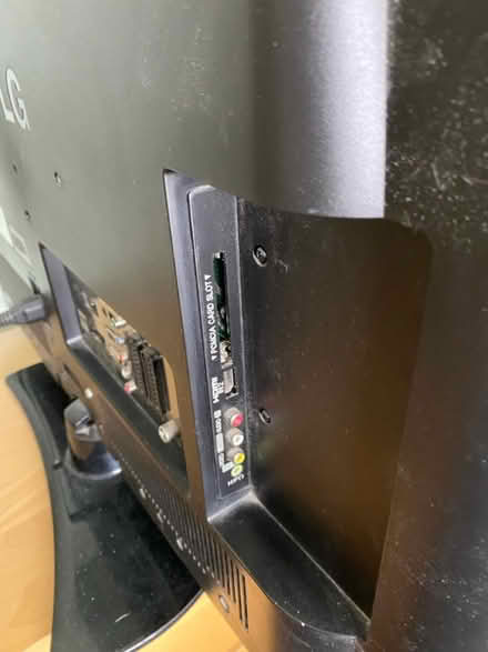 Photo of free 32”tv (Abingdon OX14) #2