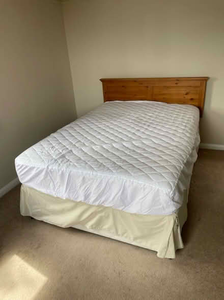 Photo of free Double divan bed (Nottingham NG11) #1